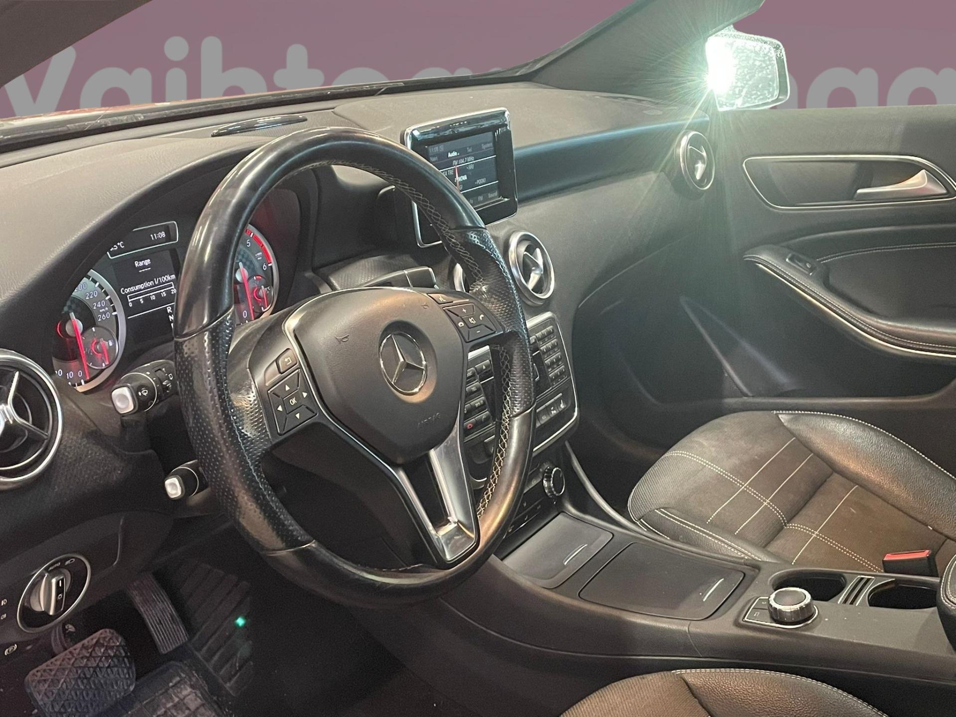 MERCEDES-BENZ A 2013