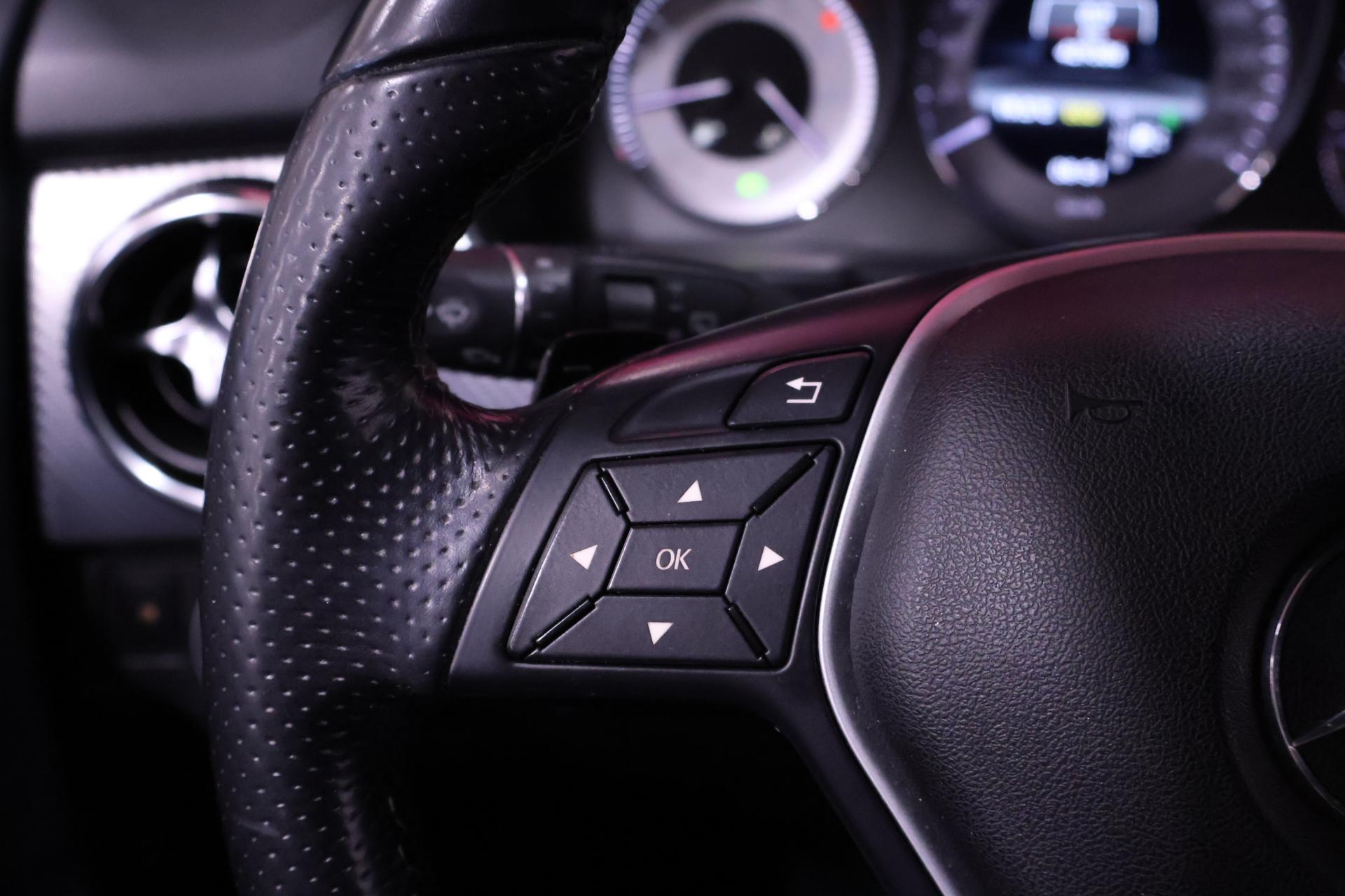 MERCEDES-BENZ GLK 2013