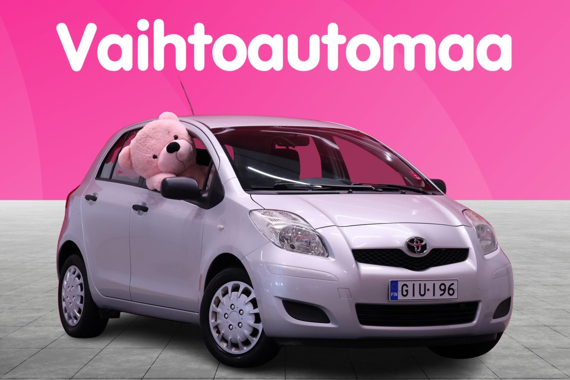 TOYOTA Yaris 1