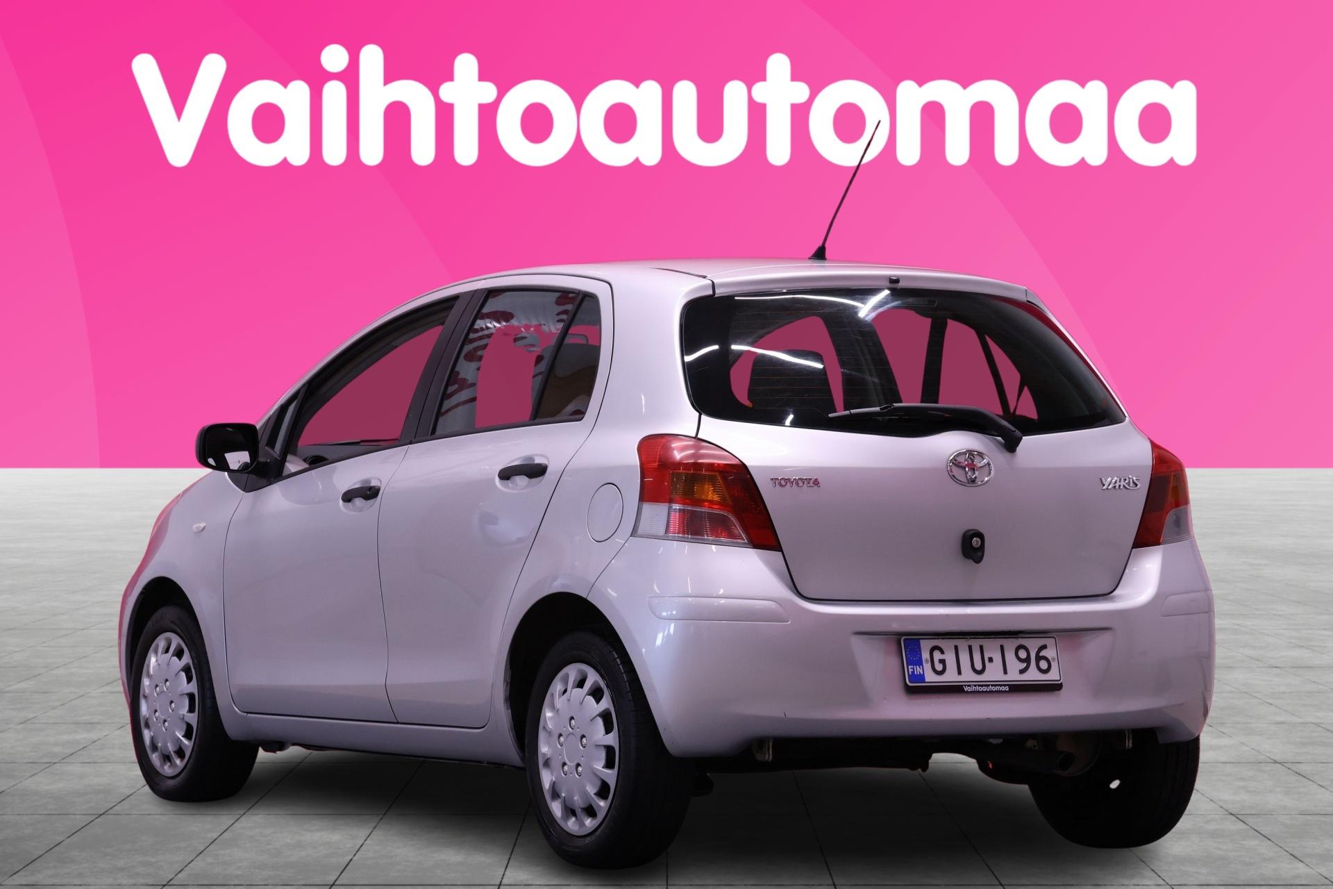 TOYOTA Yaris 5