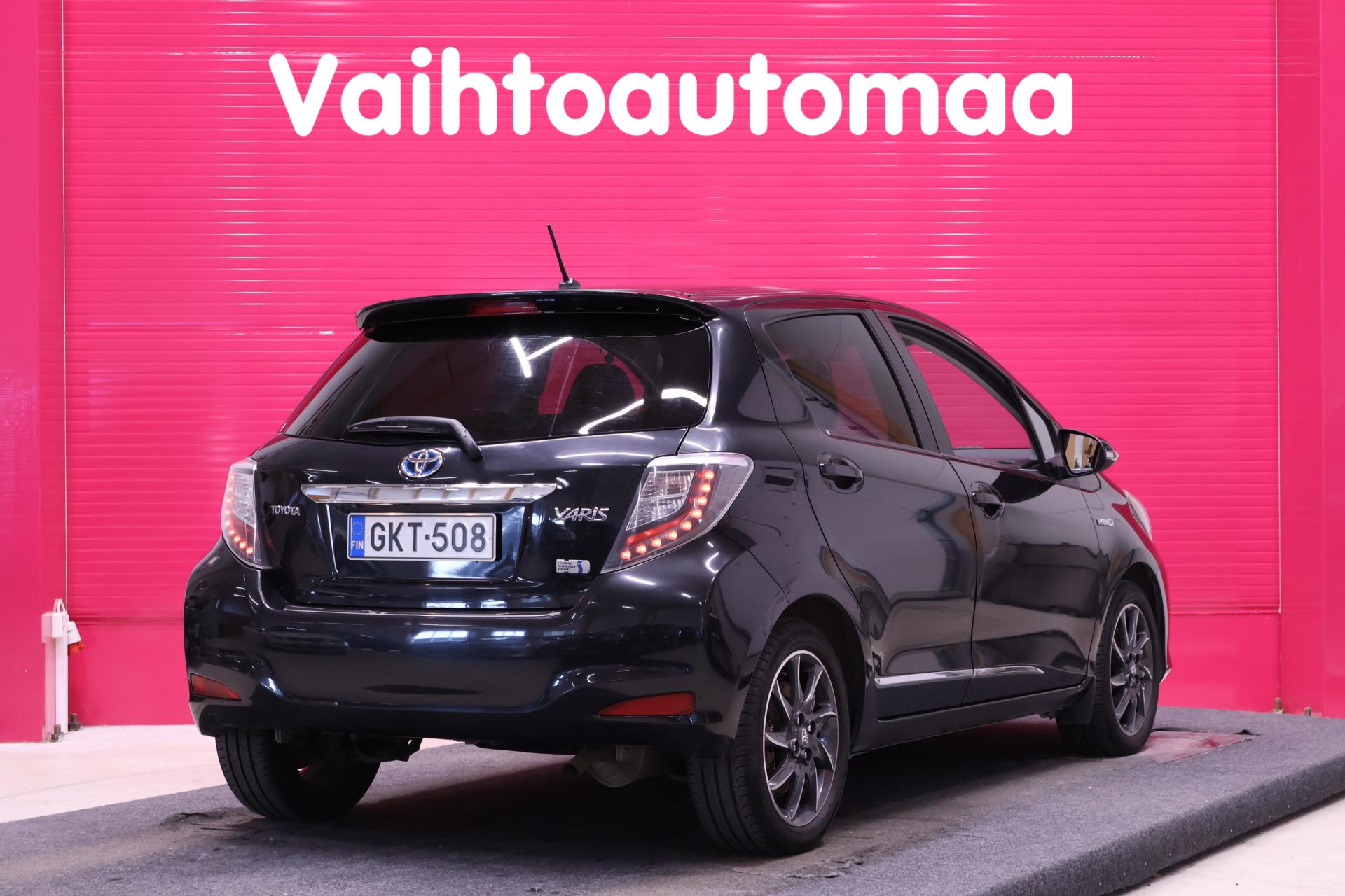 TOYOTA Yaris 2013
