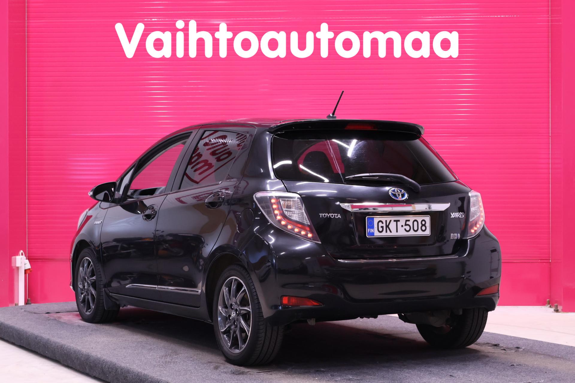 TOYOTA Yaris 2013
