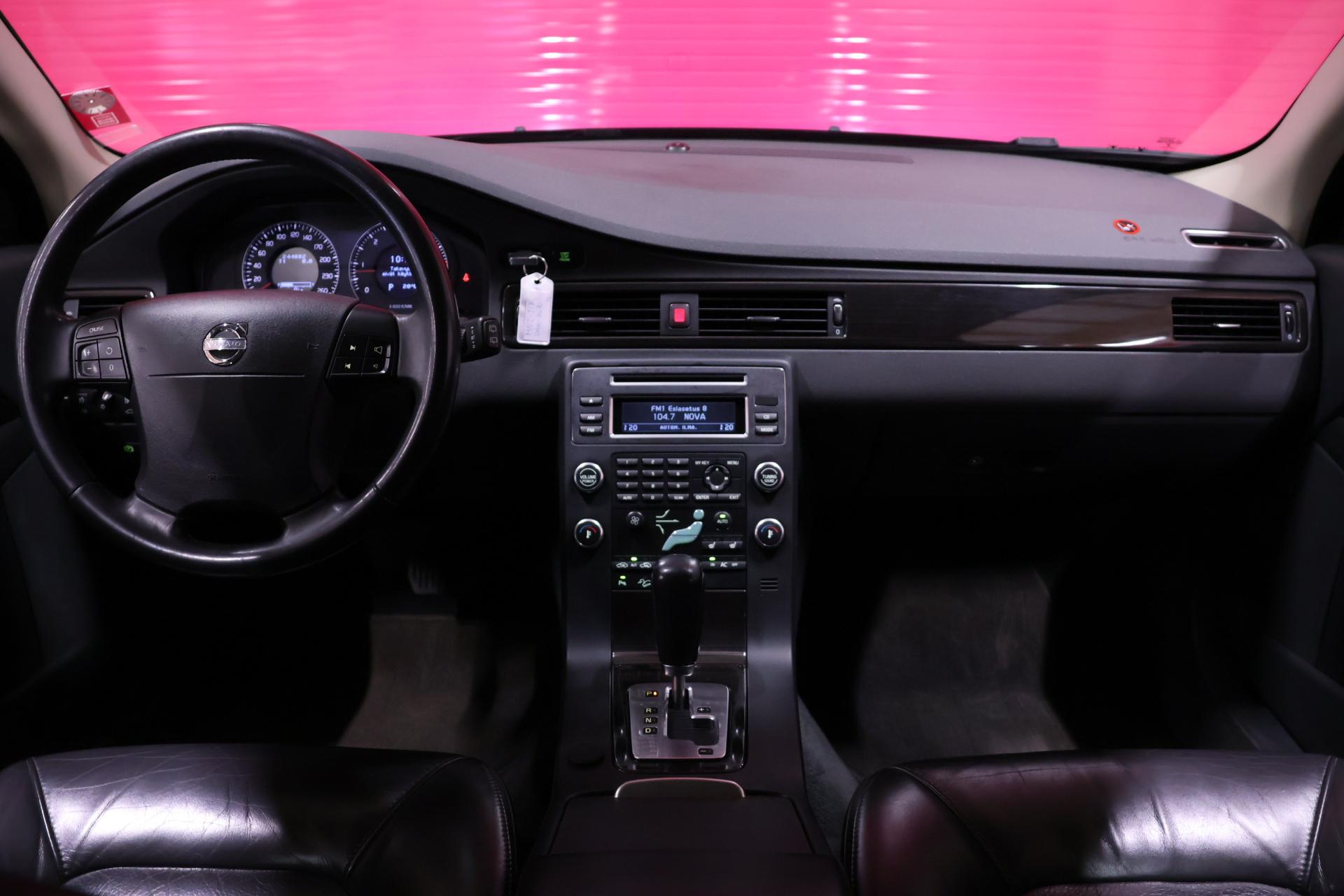VOLVO XC70 2008