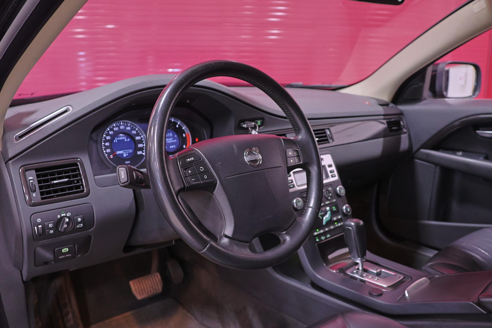 VOLVO XC70 2008
