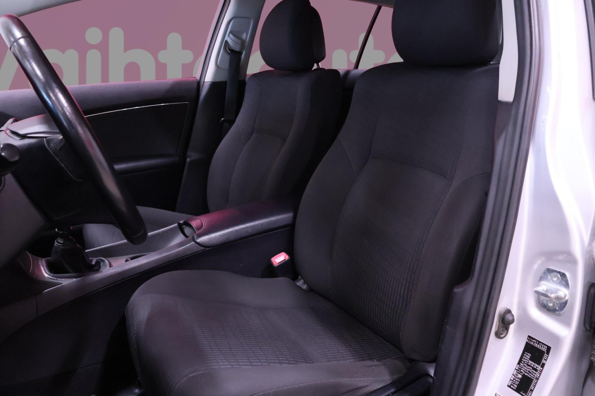 TOYOTA Avensis 10