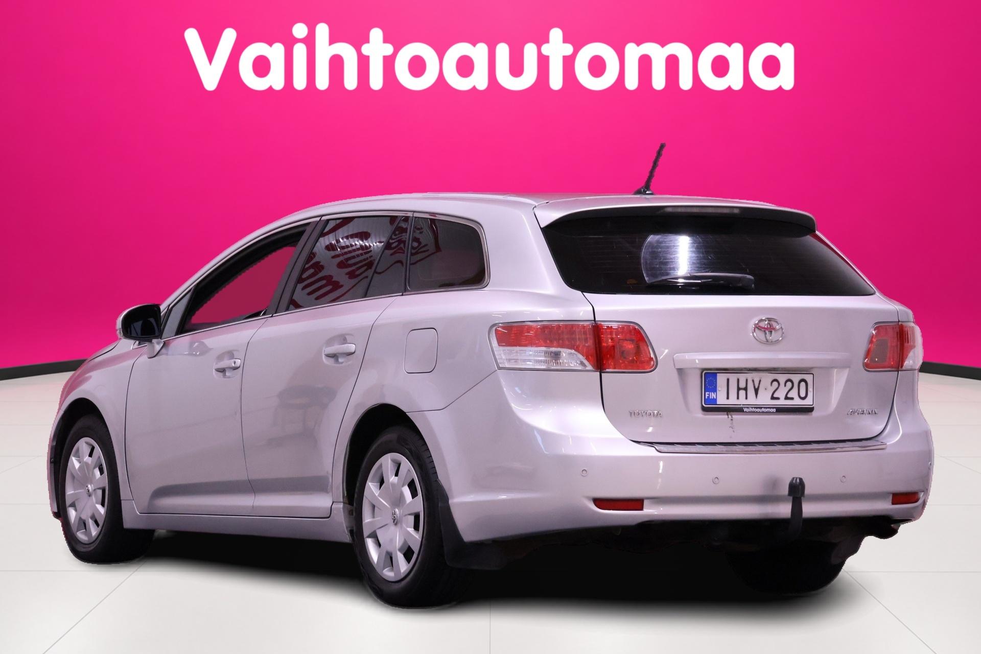 TOYOTA Avensis 5