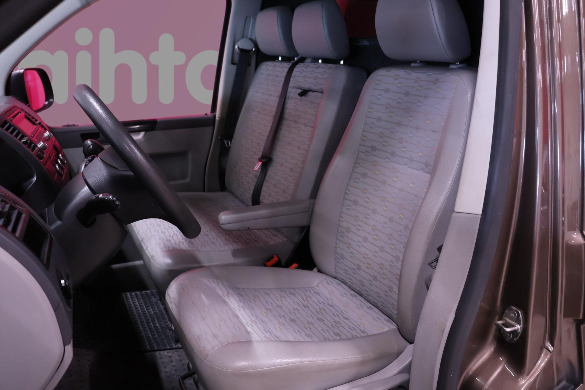 VOLKSWAGEN Transporter 2010