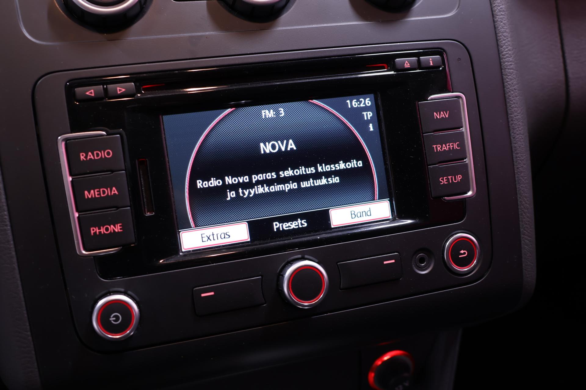VOLKSWAGEN Touran 2014