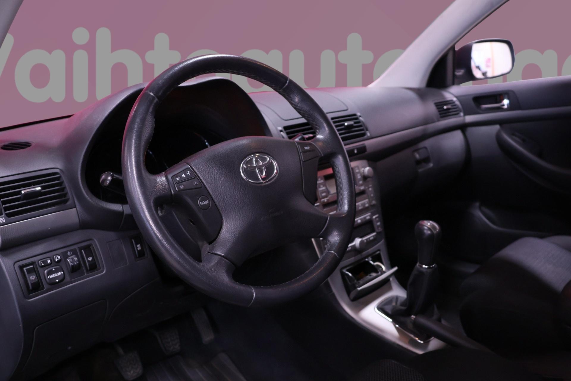 TOYOTA Avensis 2007