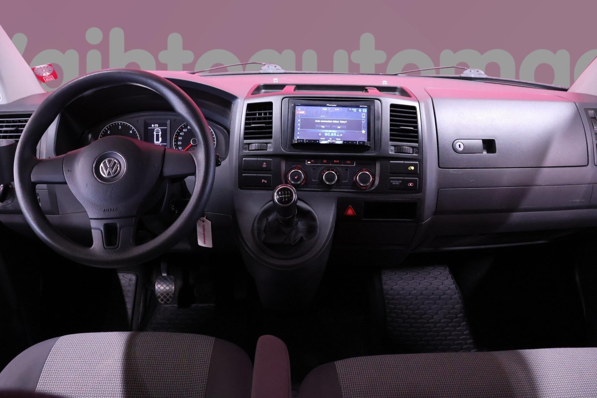 VOLKSWAGEN Caravelle 12