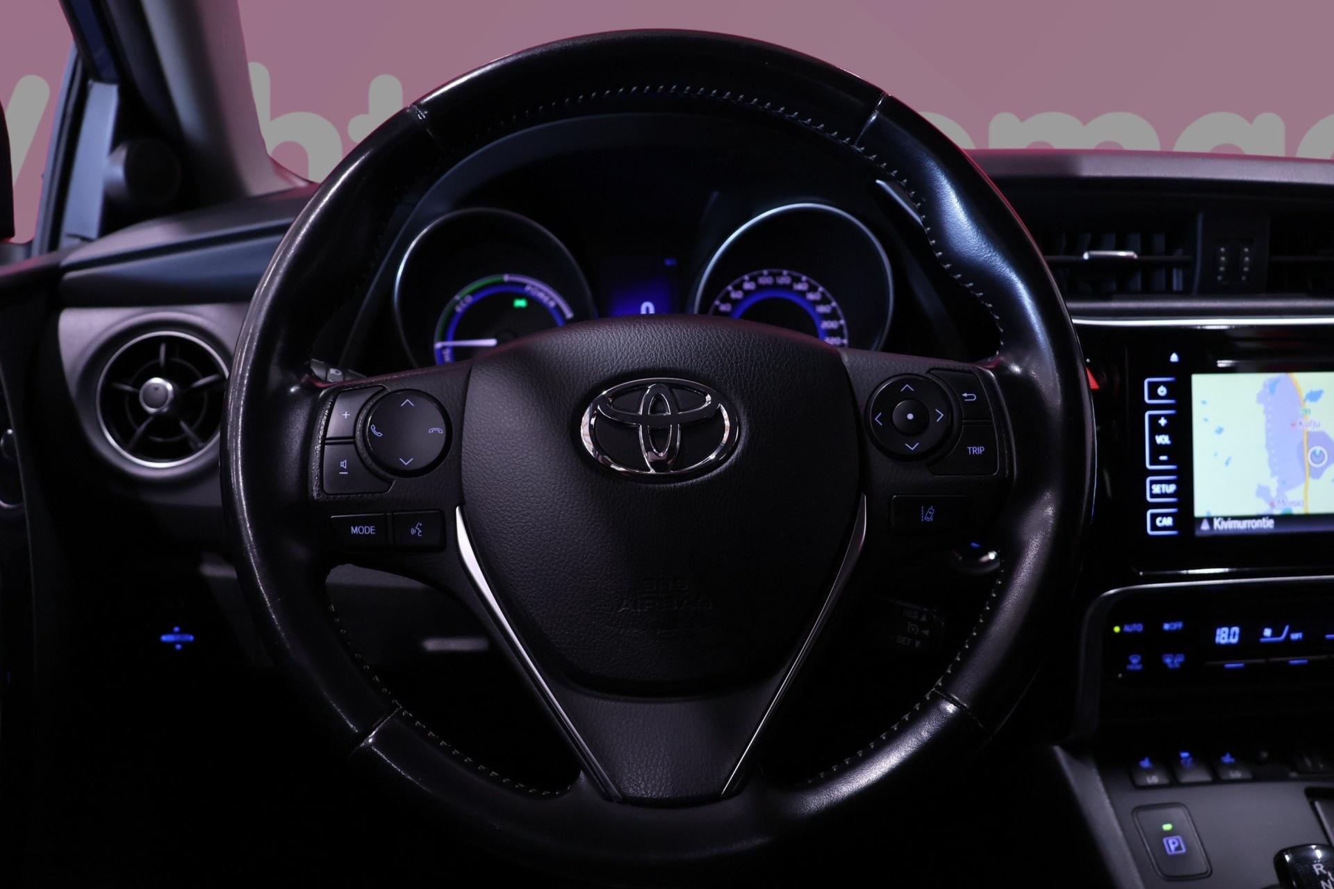 TOYOTA Auris 15
