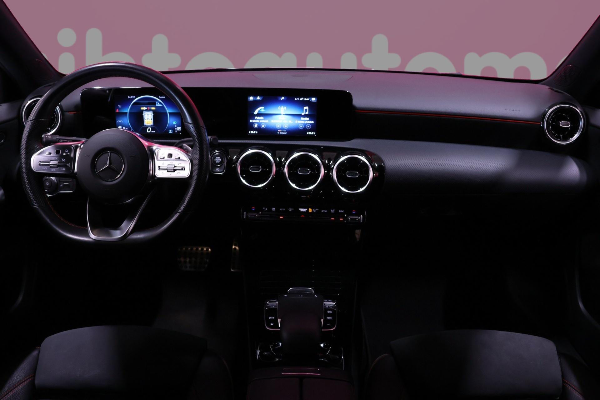 MERCEDES-BENZ A 2019