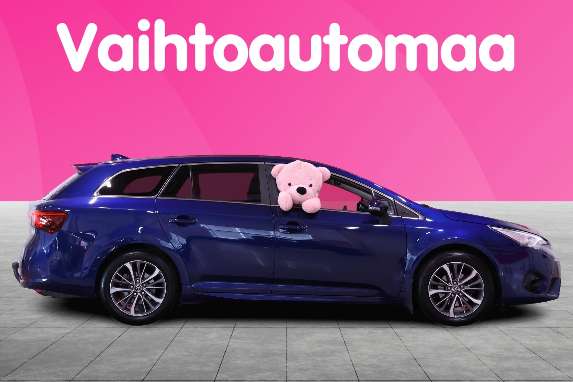 TOYOTA Avensis 2016