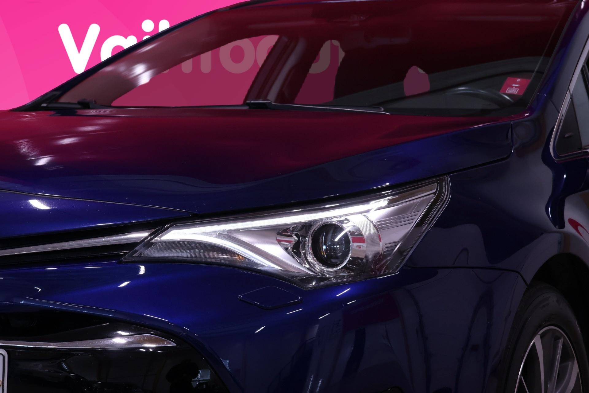 TOYOTA Avensis 2016