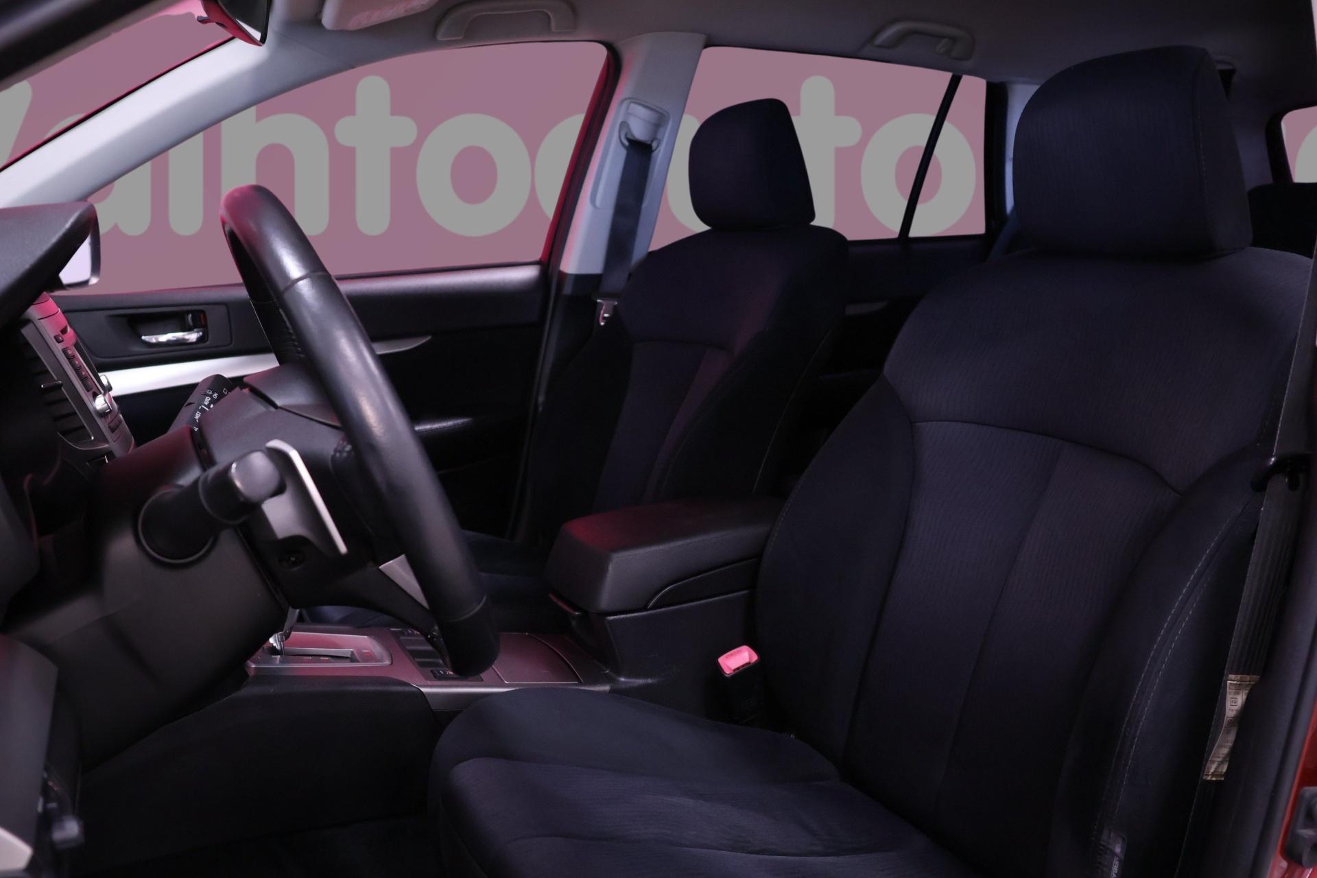 SUBARU Outback 2012
