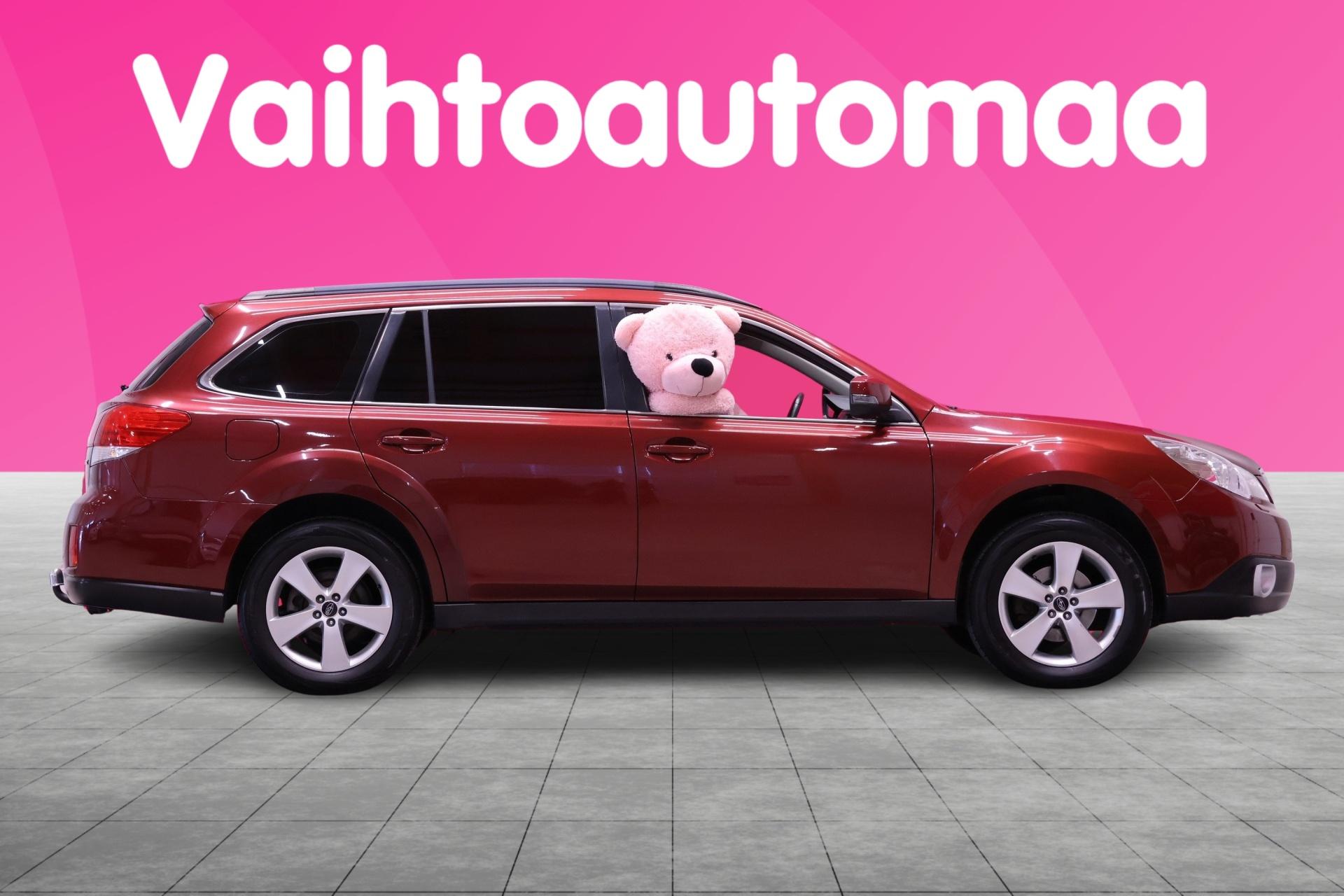 SUBARU Outback 2012
