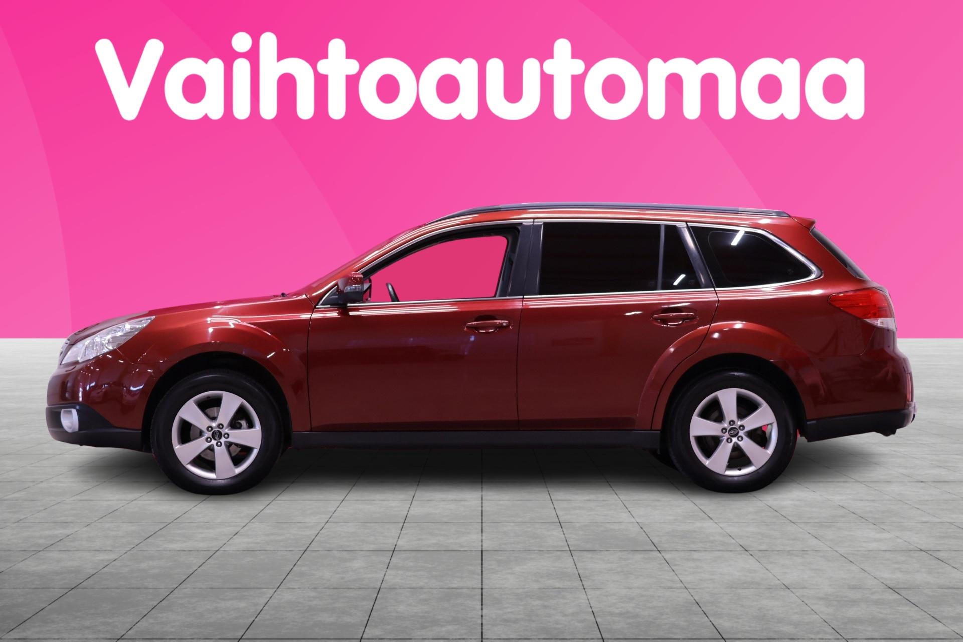 SUBARU Outback 2012