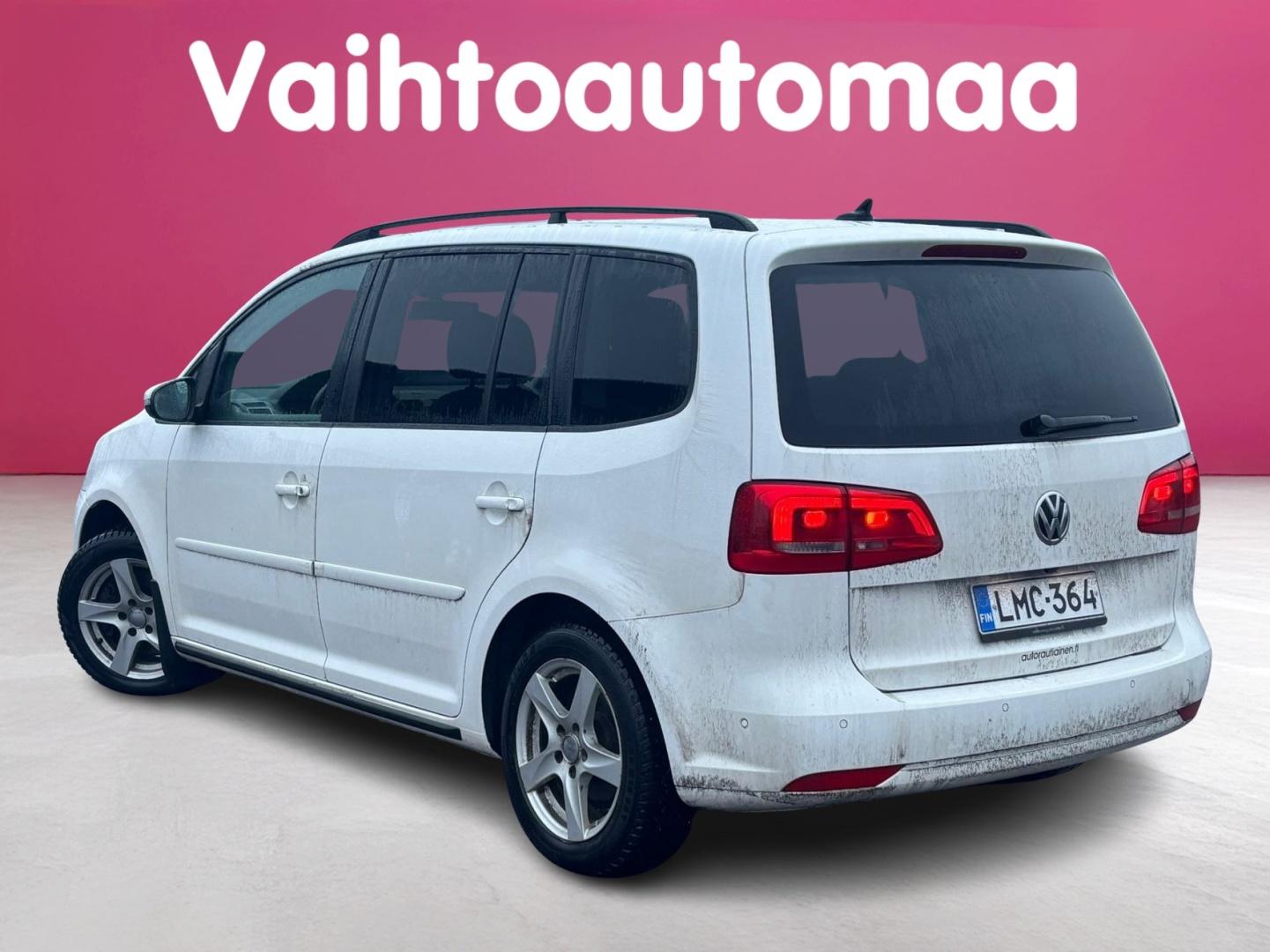 VOLKSWAGEN Touran 2013