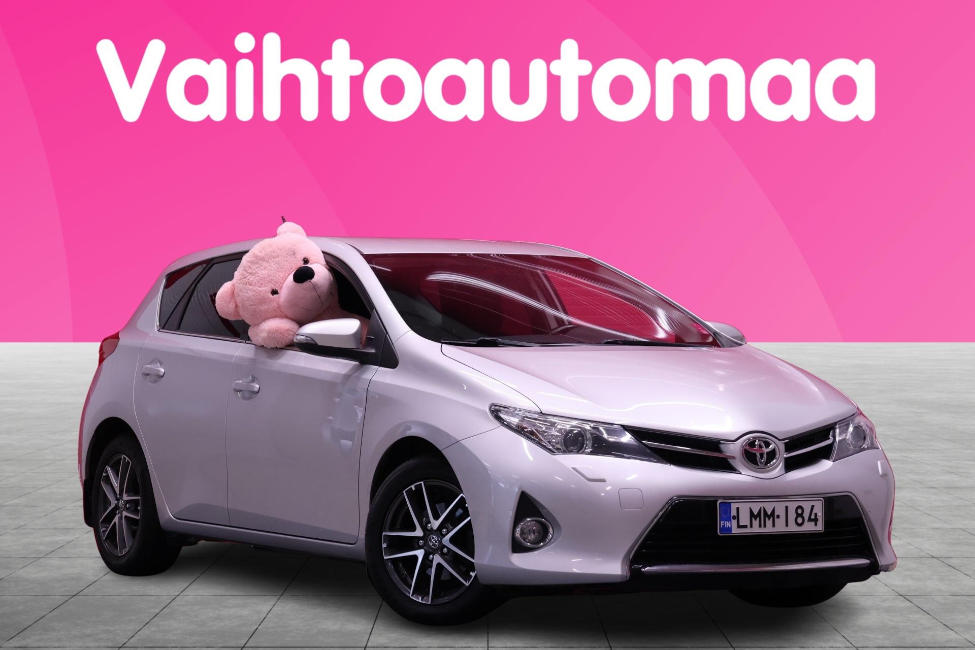 TOYOTA Auris 1