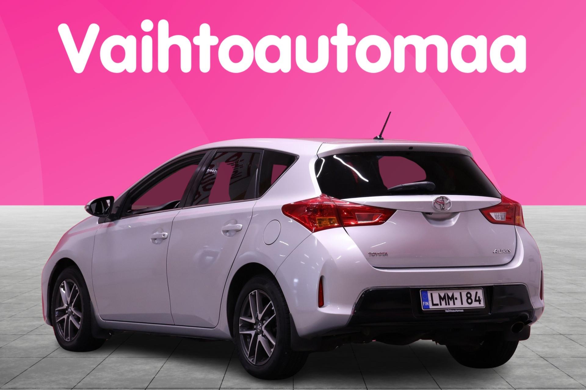 TOYOTA Auris 5