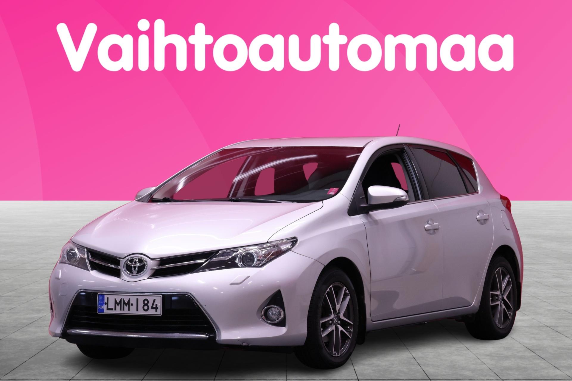 TOYOTA Auris 7