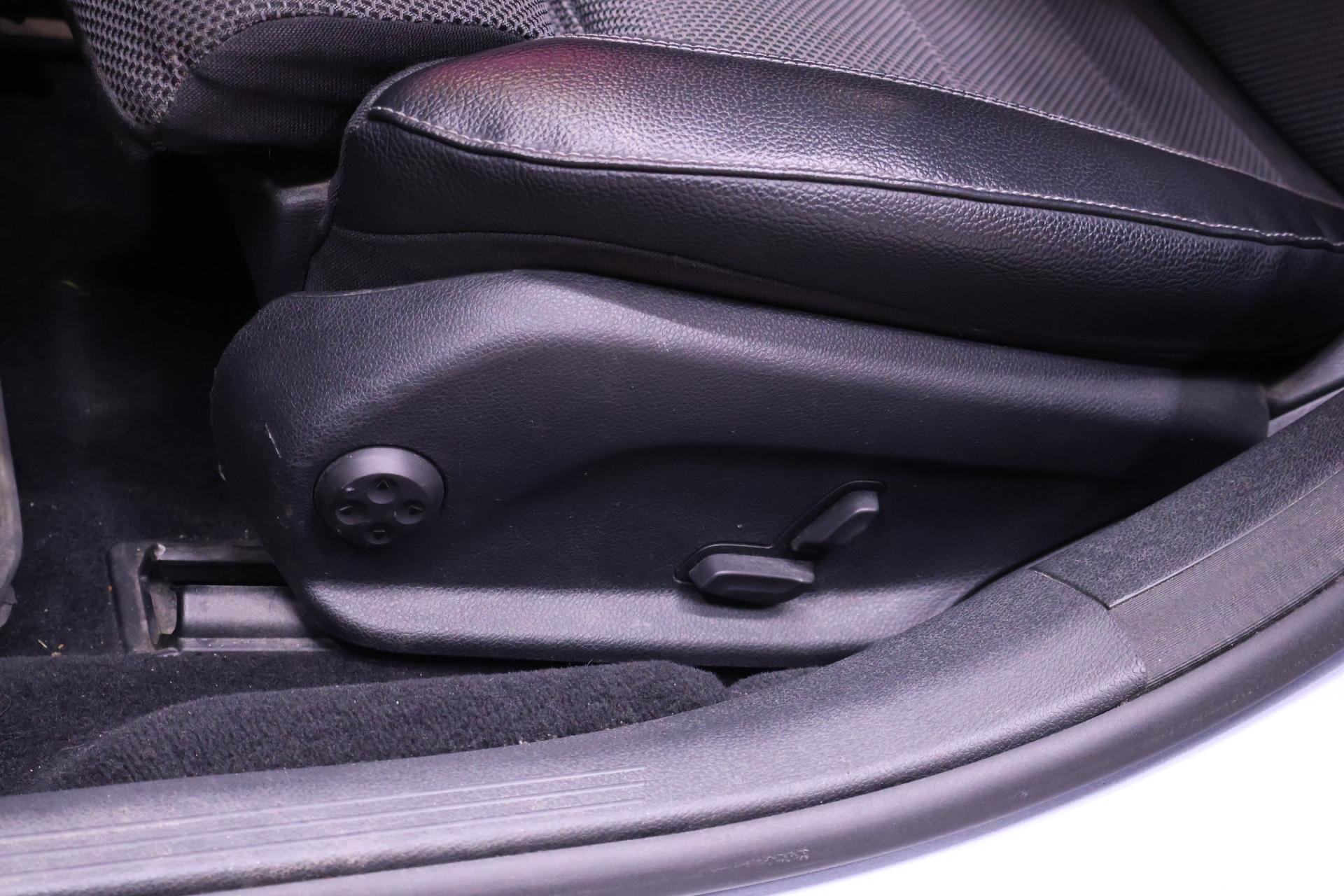 MERCEDES-BENZ E 2017