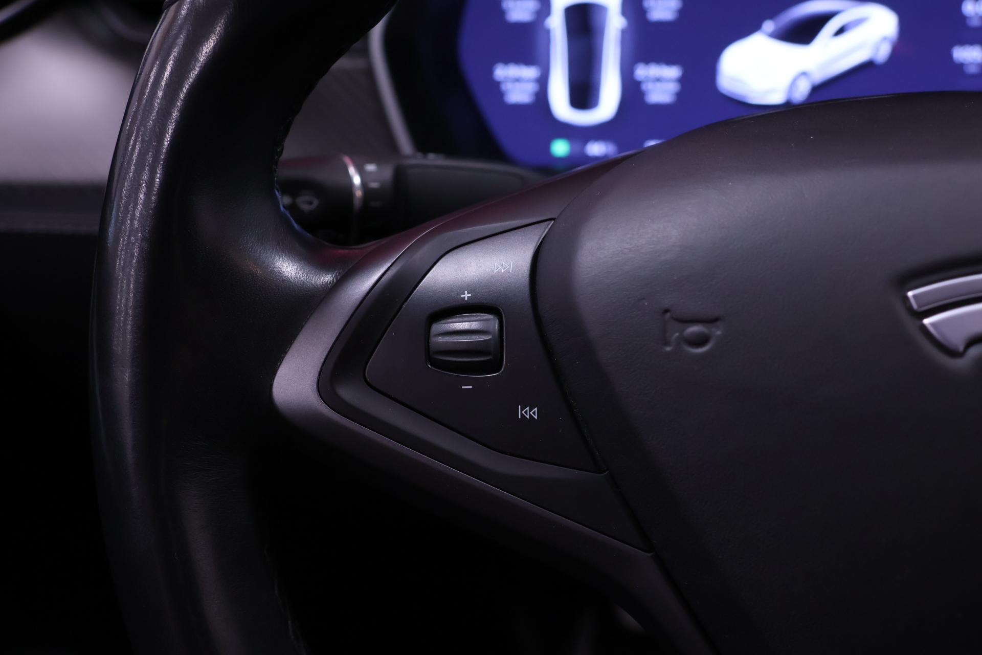 TESLA Model S 2021