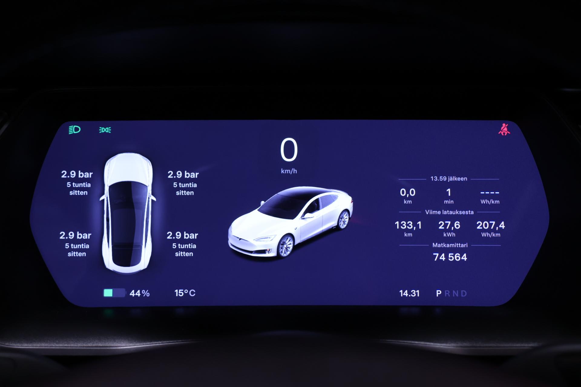 TESLA Model S 2021