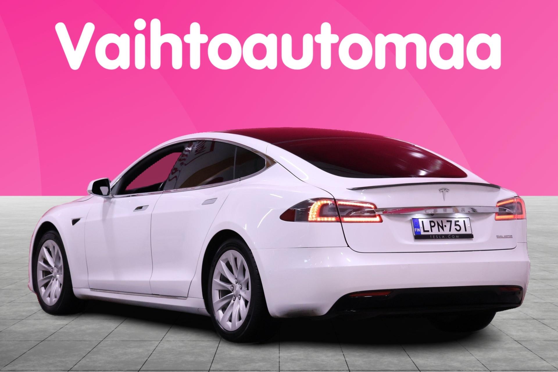 TESLA Model S 2021