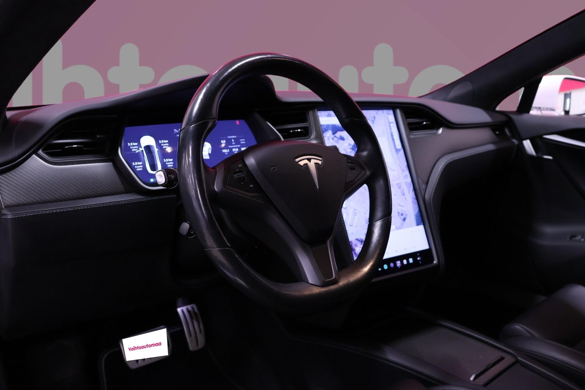 TESLA Model S 2021