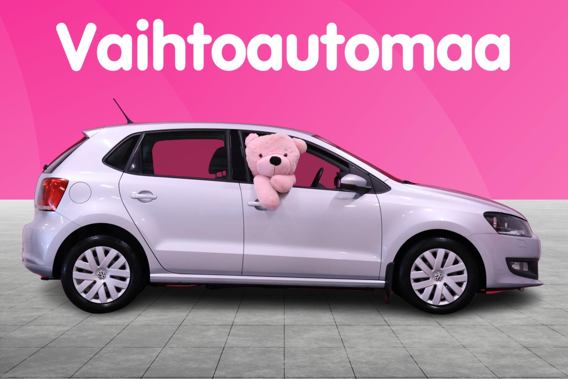 VOLKSWAGEN Polo 2011