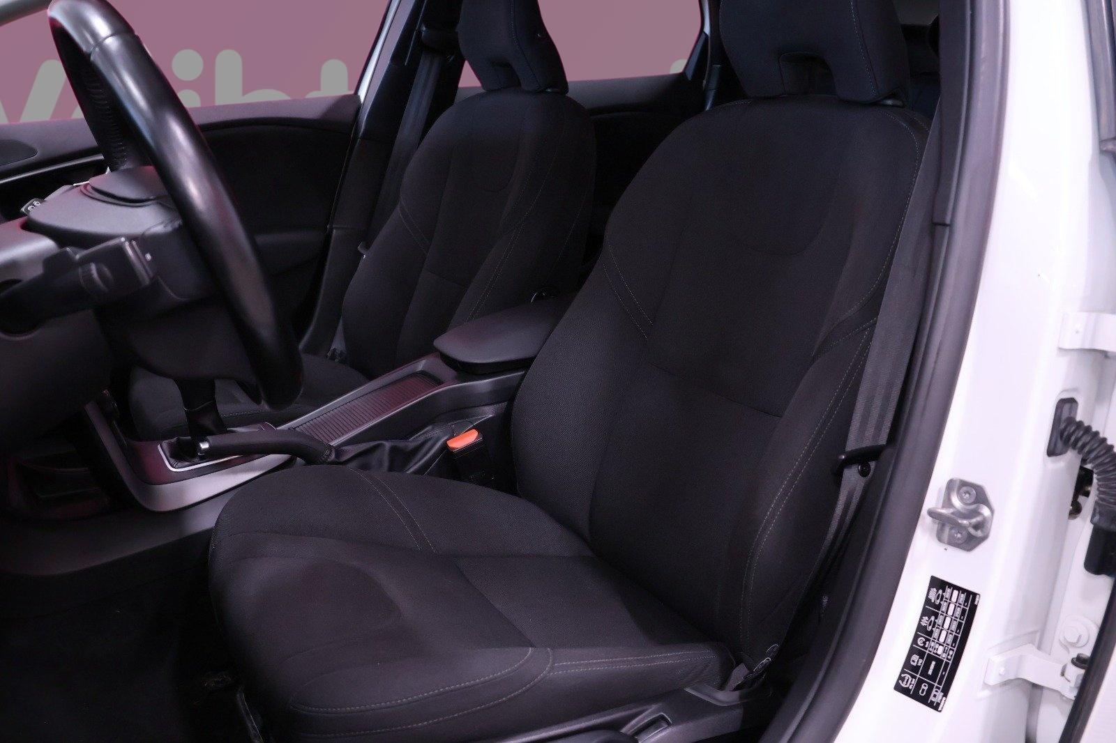 VOLVO V40 2014