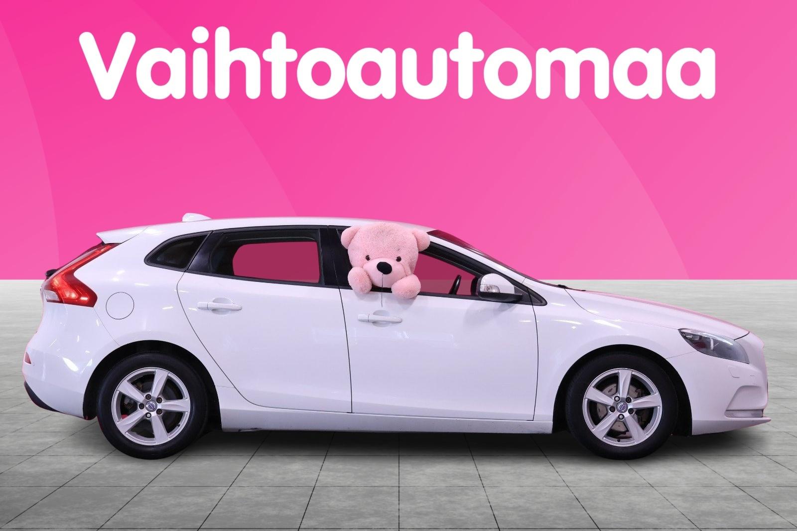 VOLVO V40 2014