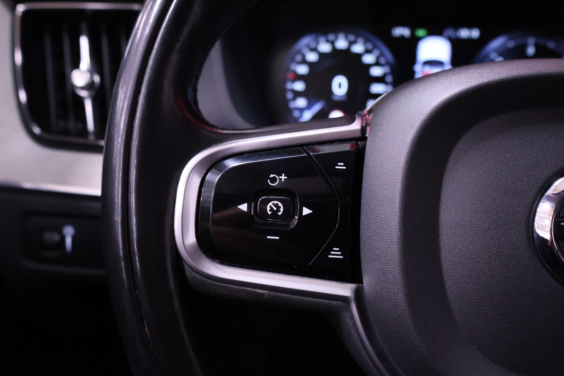 VOLVO XC60 14