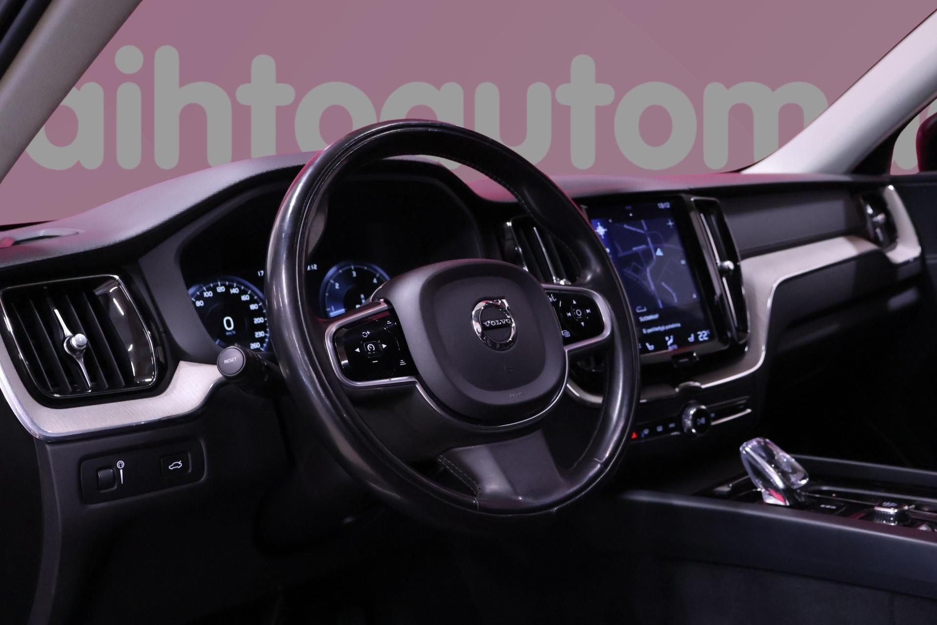 VOLVO XC60 9