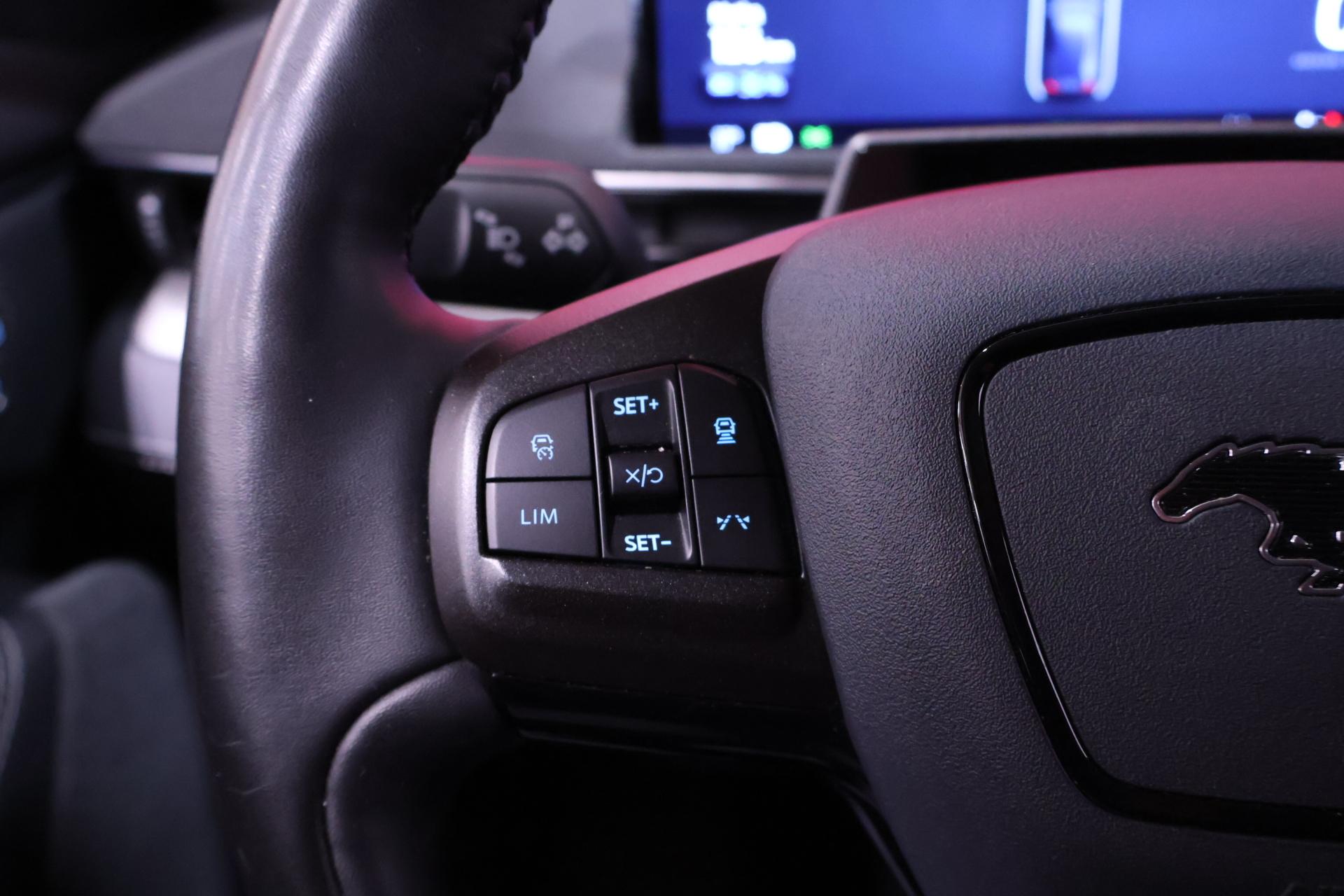 FORD Mustang Mach-E 2021