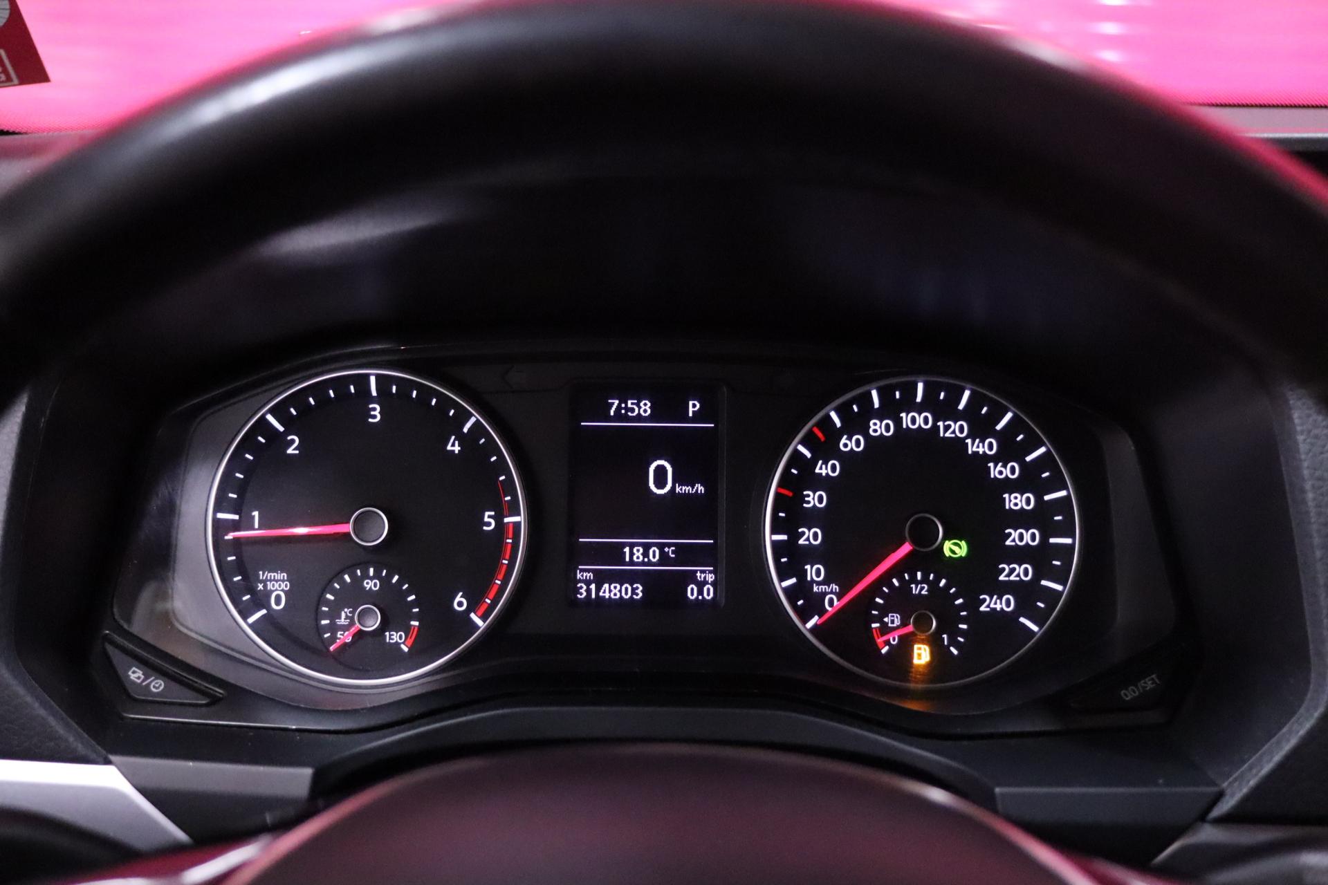 VOLKSWAGEN Amarok 2018