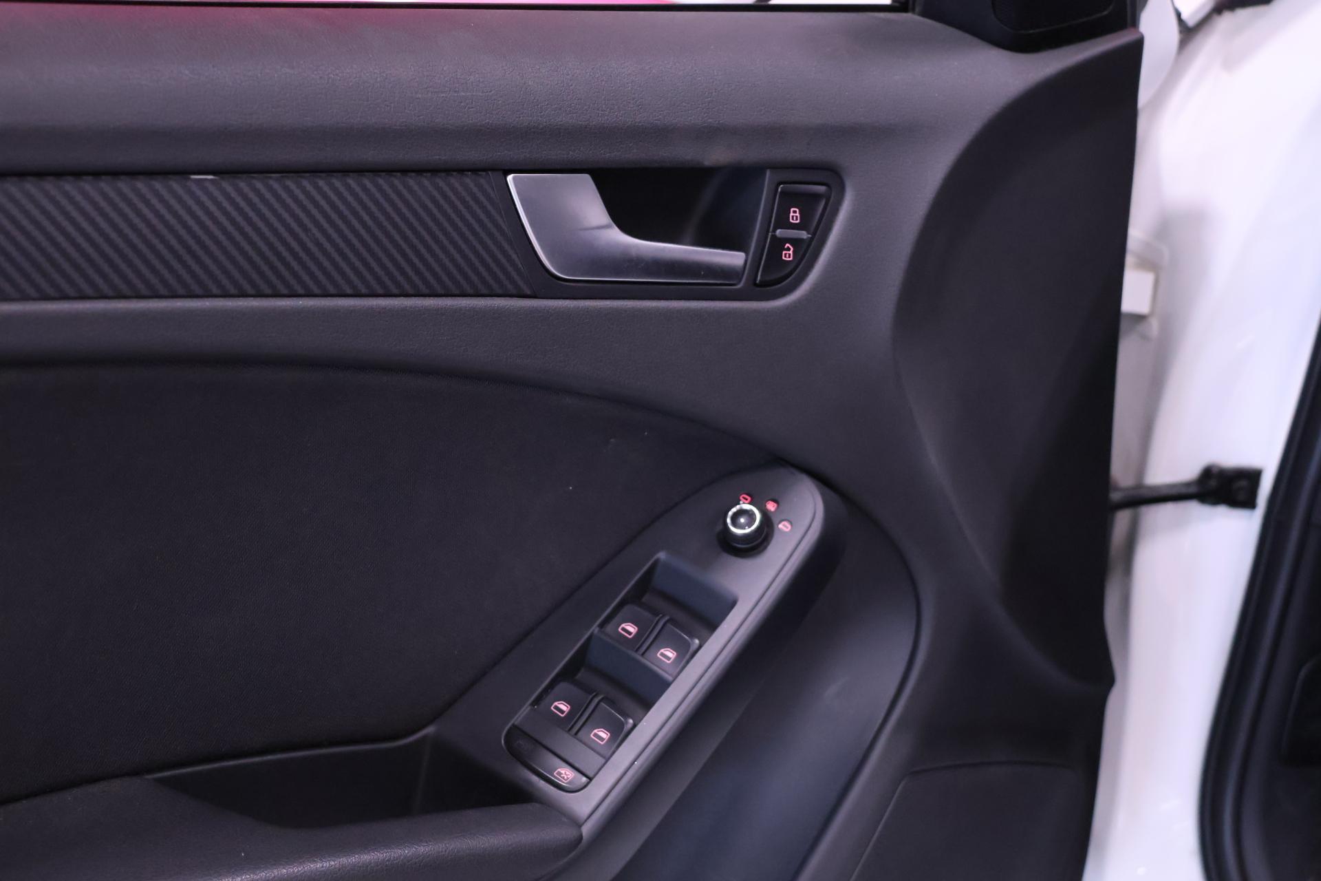 AUDI A4 2011