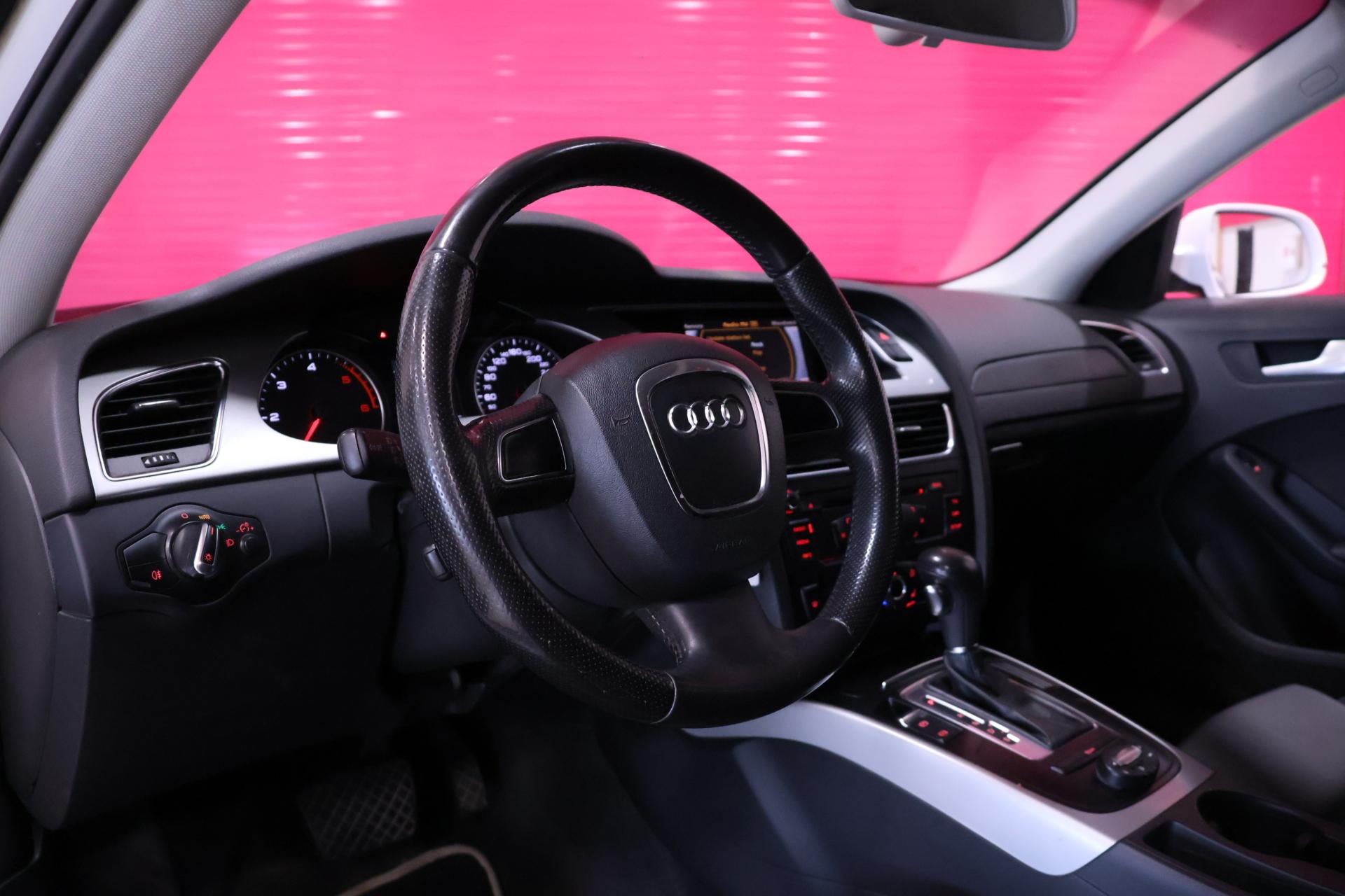 AUDI A4 2011