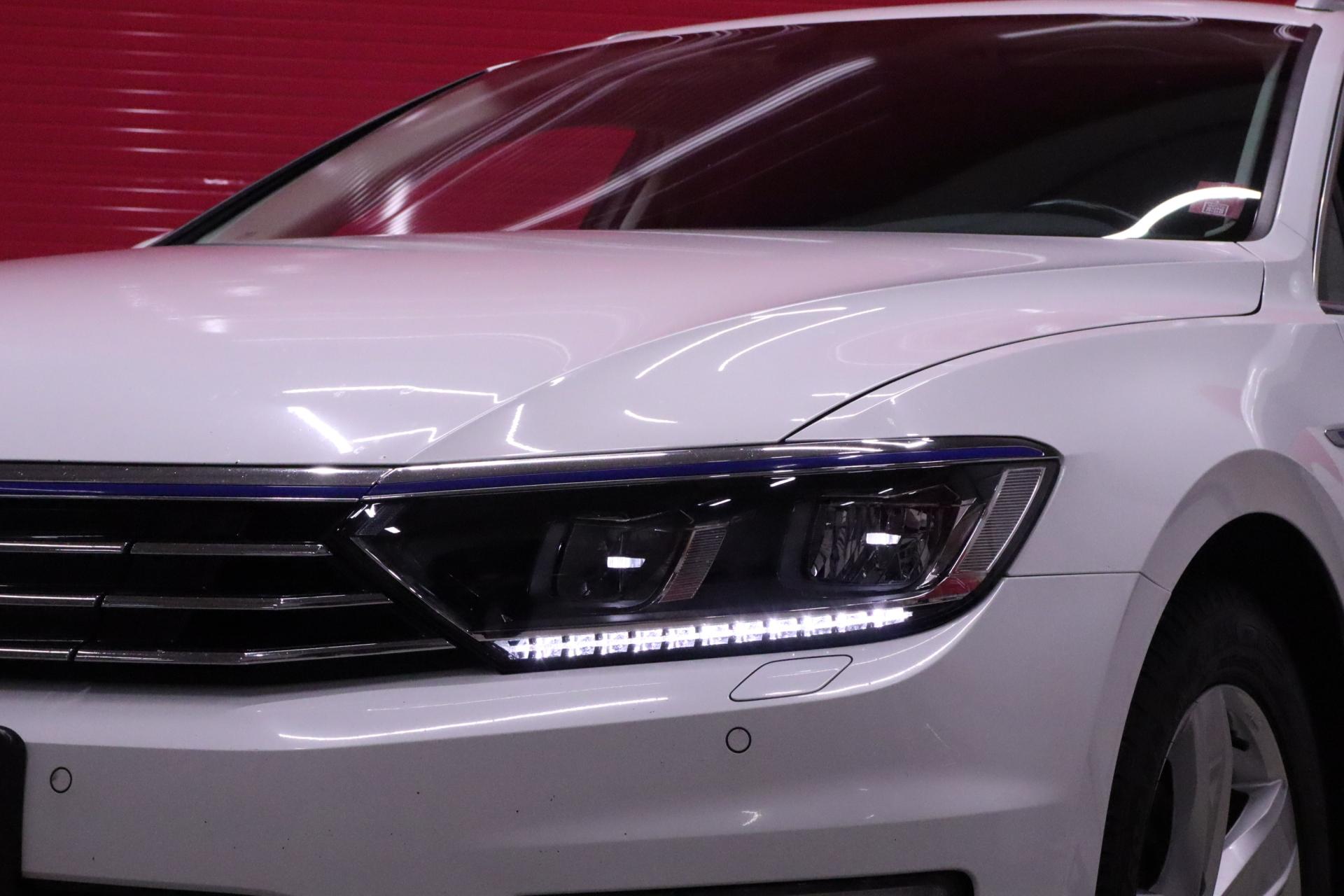 VOLKSWAGEN Passat 2017