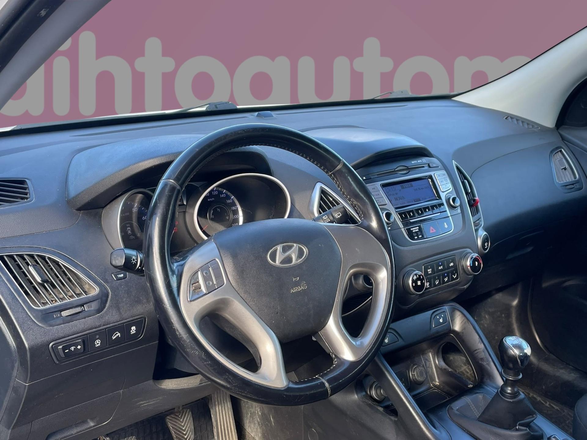 HYUNDAI ix35 5