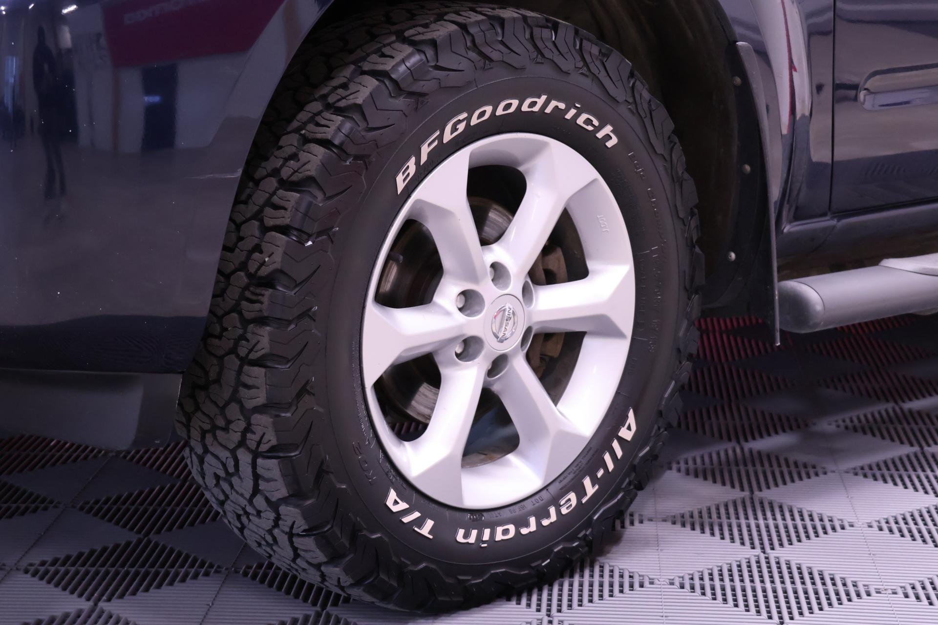 NISSAN Navara 2014