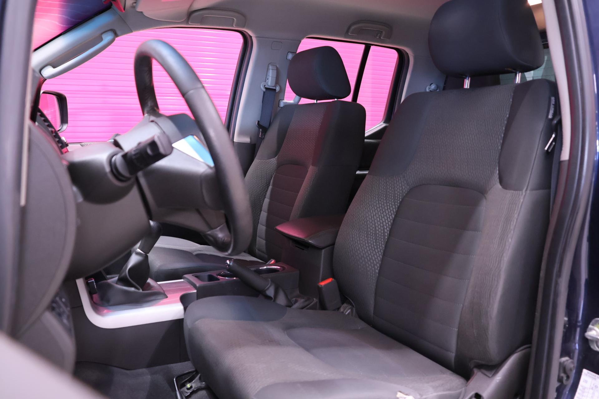 NISSAN Navara 2014