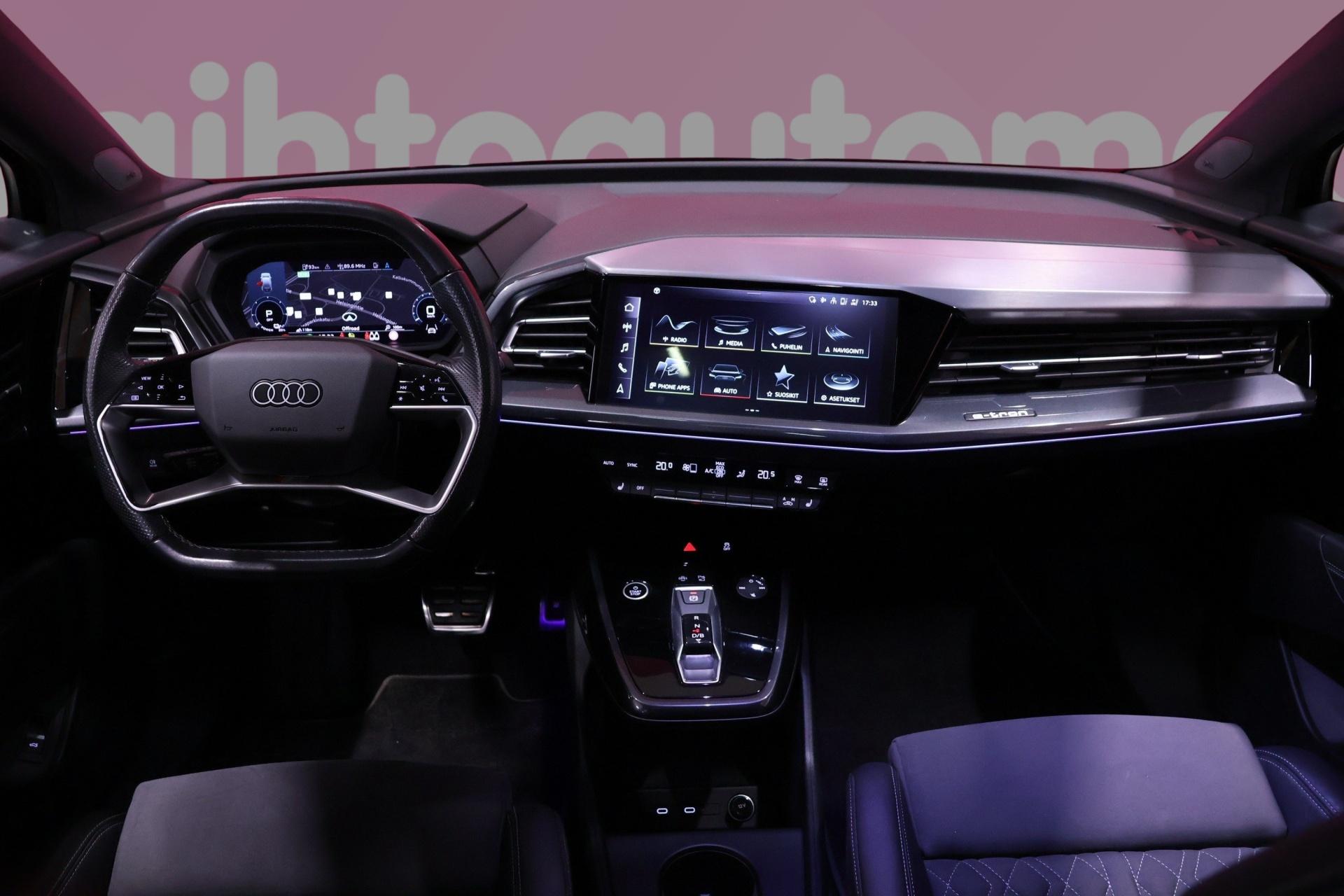 AUDI Q4 e-tron 2022