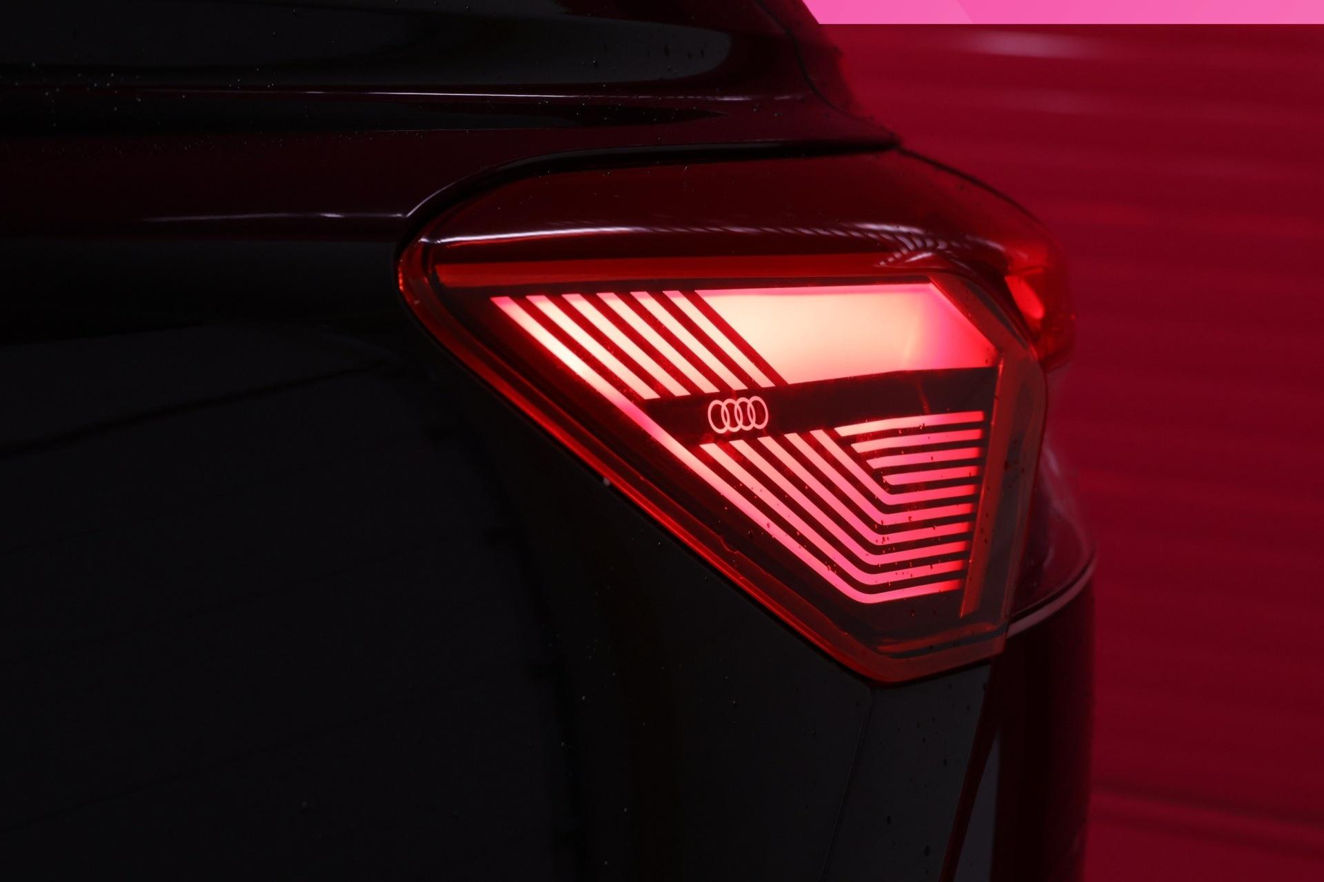 AUDI Q4 e-tron 2022