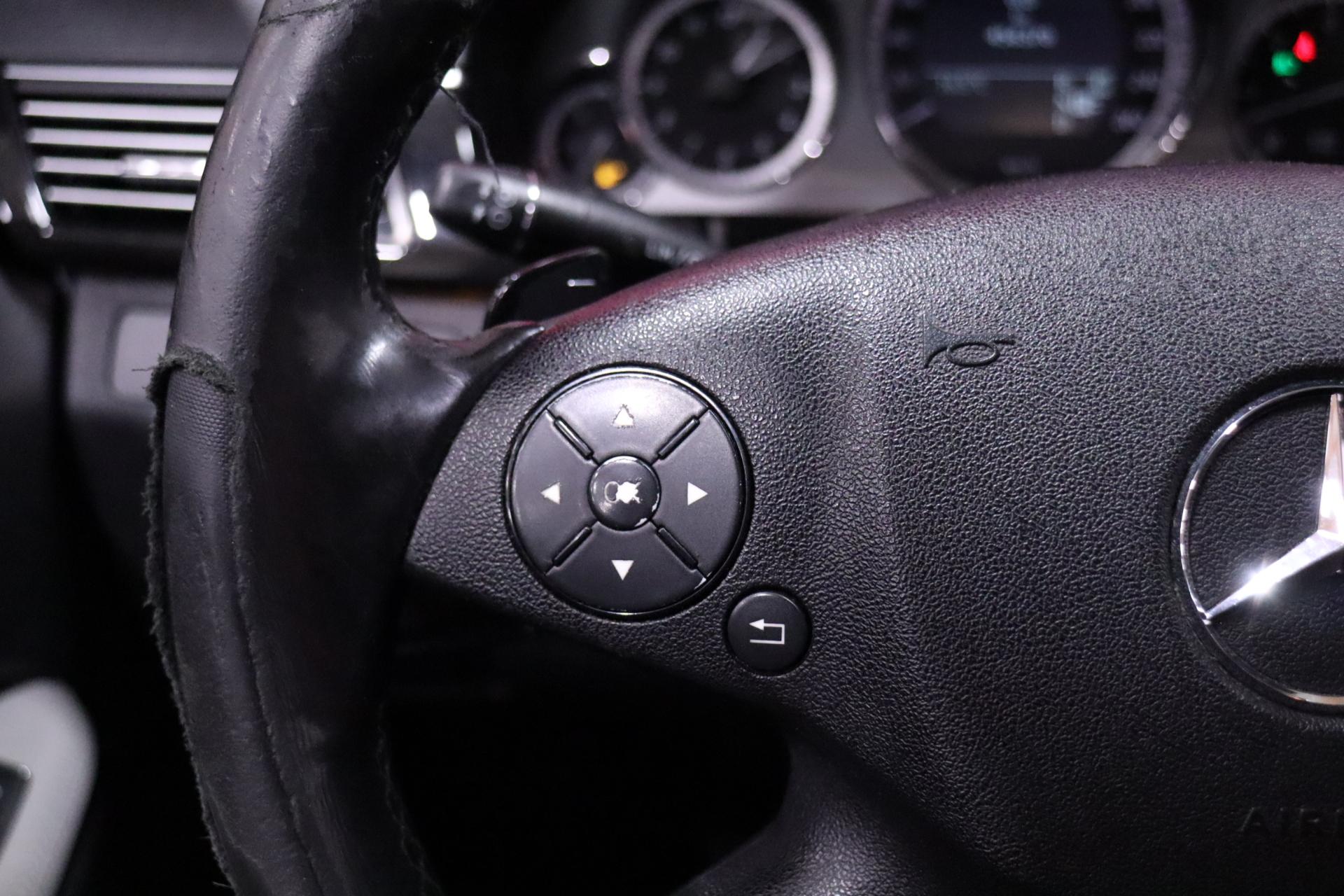 MERCEDES-BENZ E 2009