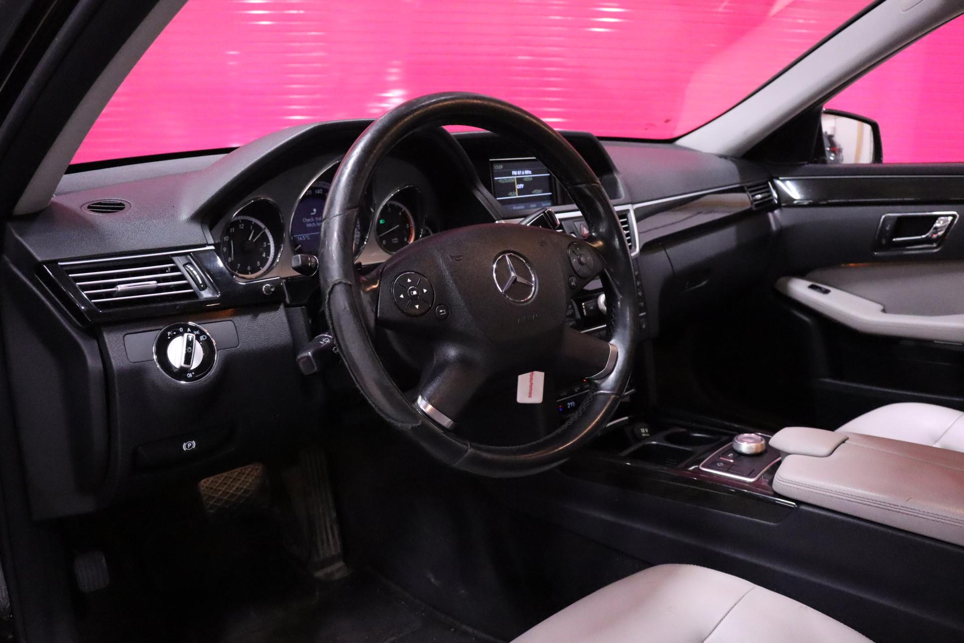 MERCEDES-BENZ E 2009