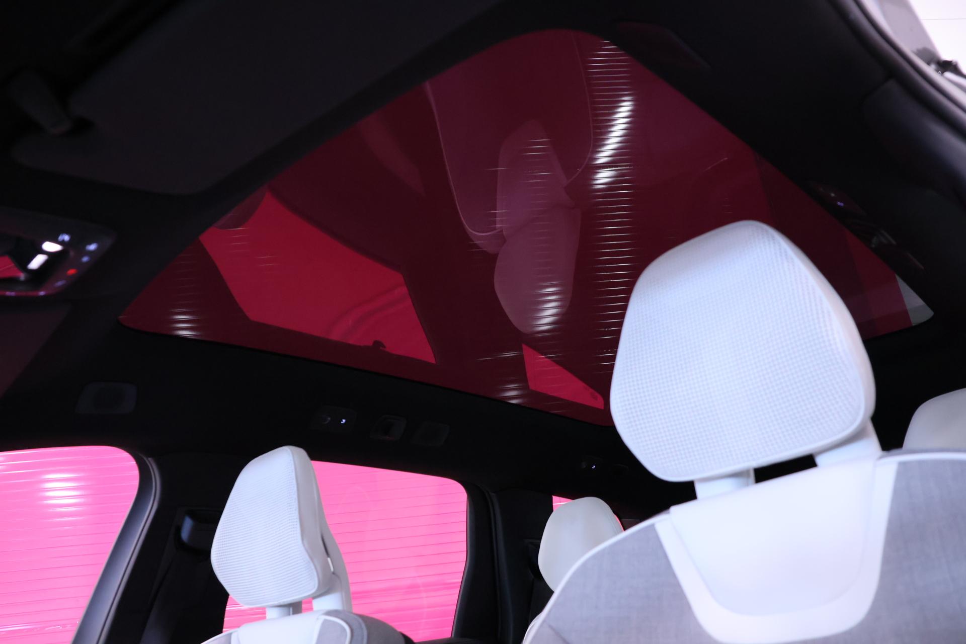VOLVO EX90 13