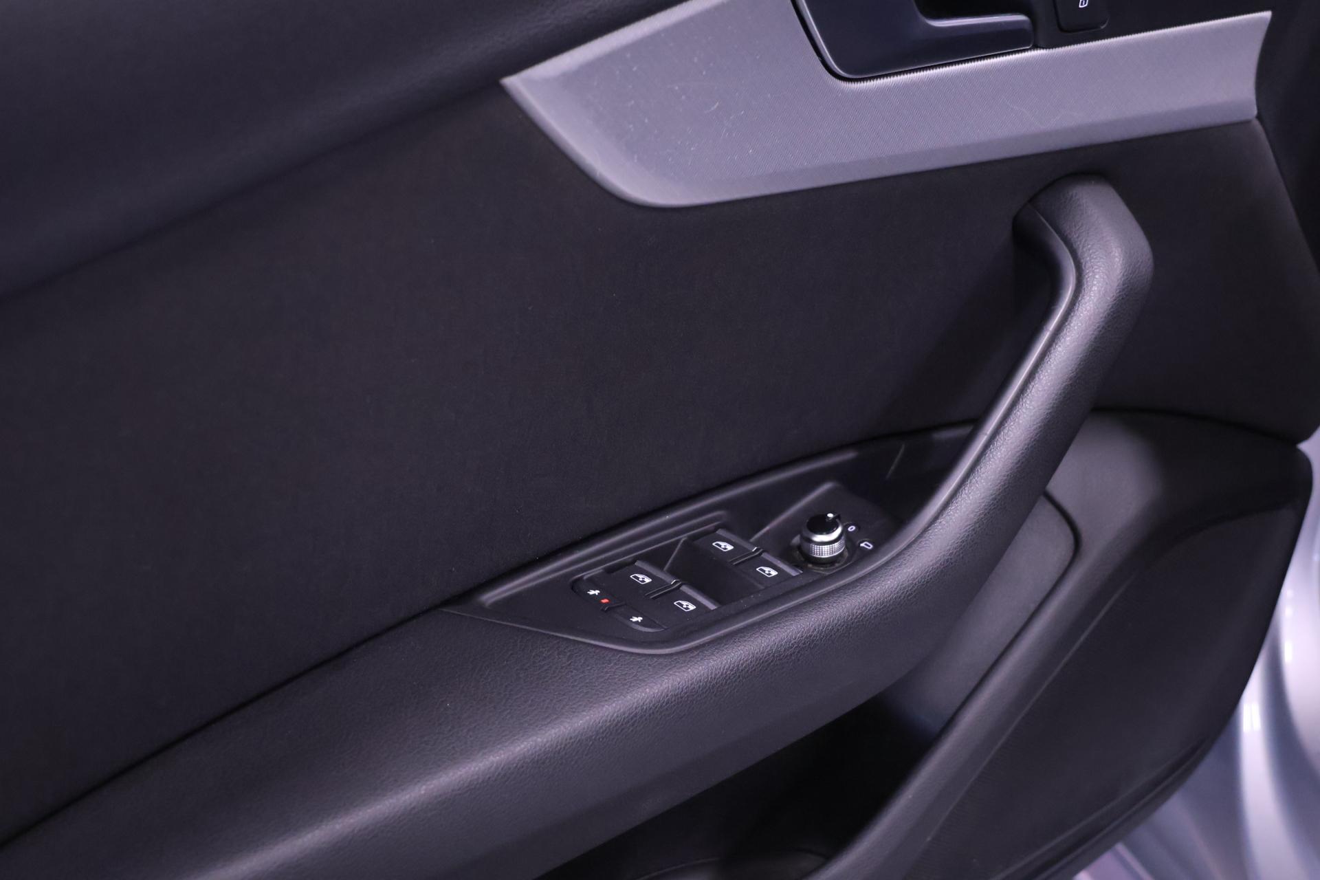 AUDI A4 2017