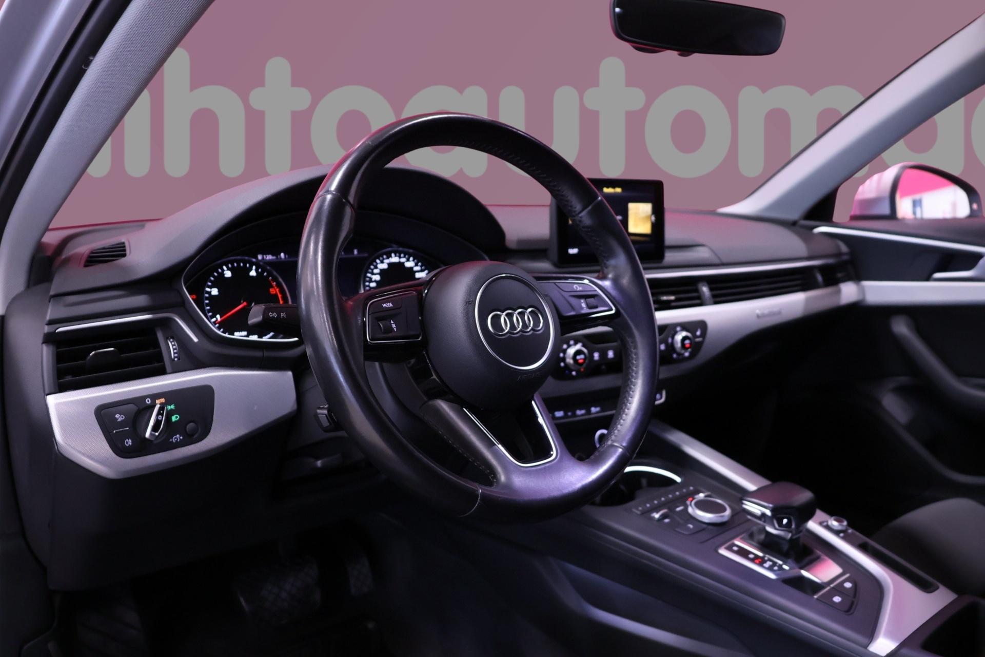 AUDI A4 2017